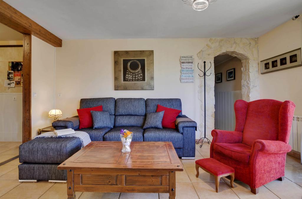 El Jardincillo Guest House โรเบลโด เด ชาเวลา ภายนอก รูปภาพ