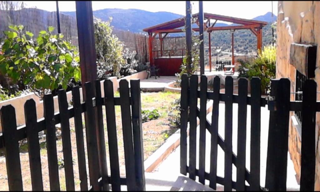 El Jardincillo Guest House โรเบลโด เด ชาเวลา ภายนอก รูปภาพ